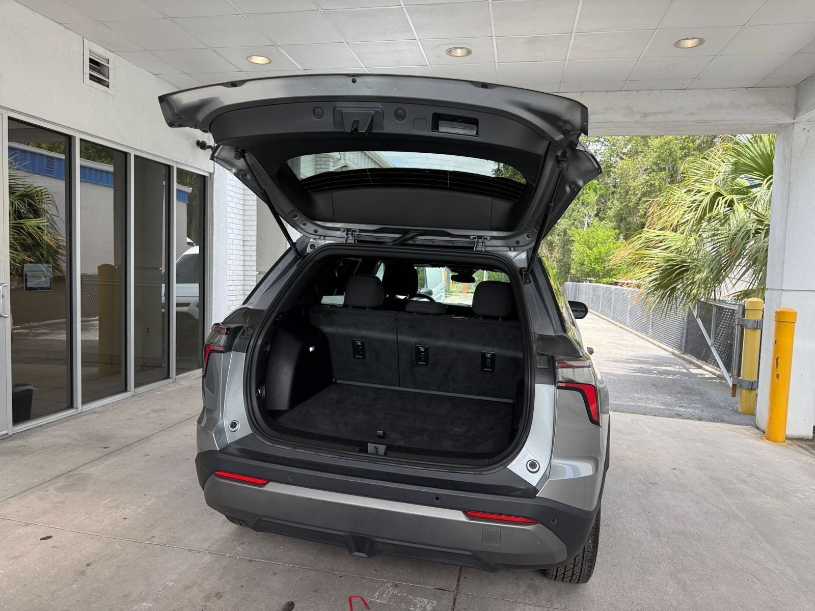 Used 2025 Chevrolet Equinox LT FWD image 31