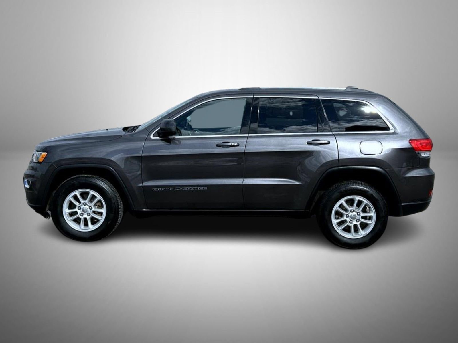 Used 2018 Jeep Grand Cherokee Laredo image 8