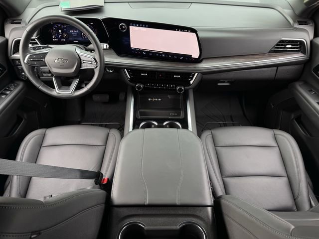 Used 2025 Chevrolet Tahoe Z71 w/ Comfort Package AWD/4WD image 9