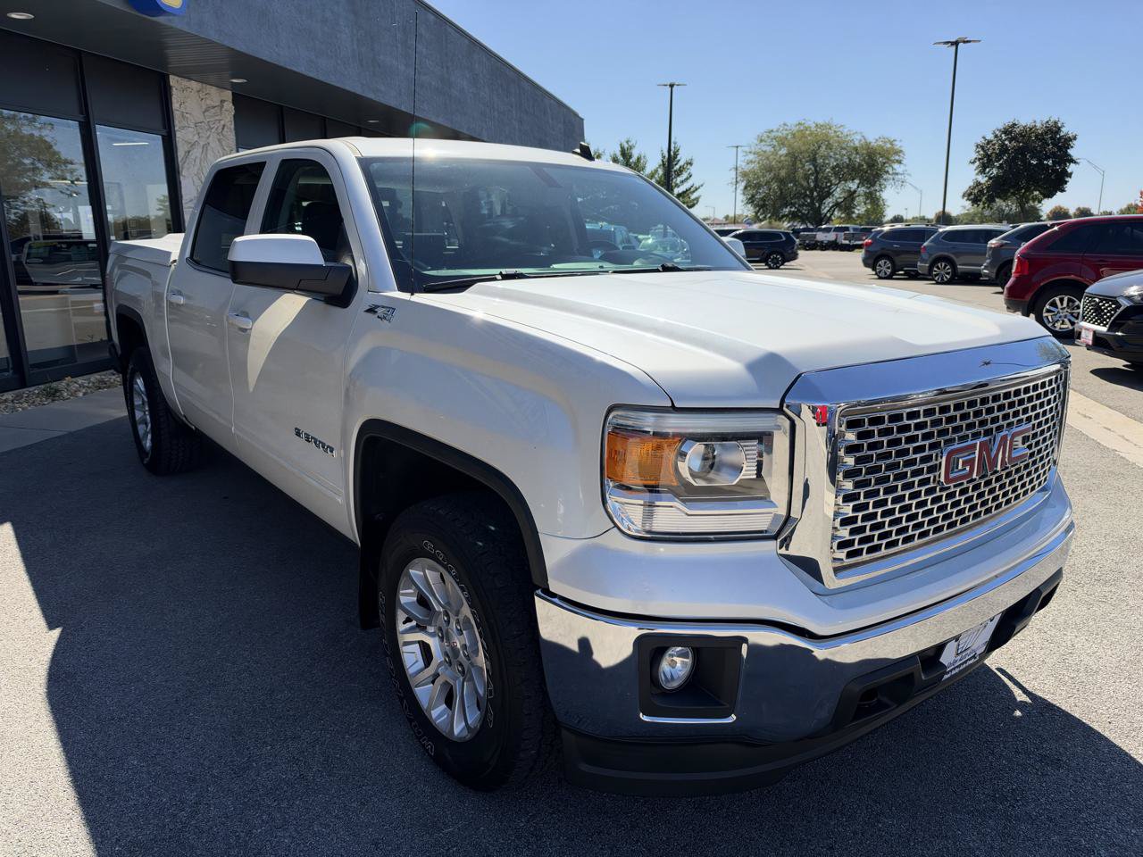 Used 2014 GMC Sierra 1500 SLE w/ SLE Value Package AWD/4WD image 9