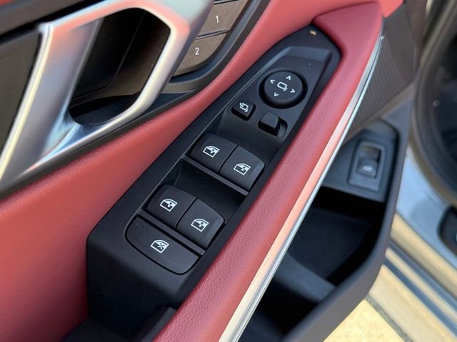 Used 2025 BMW 330i Sedan w/ Convenience Package image 18