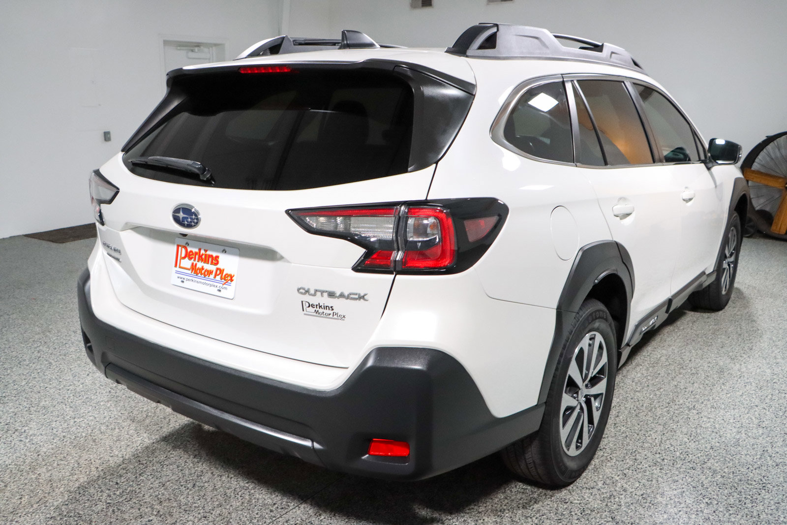 Used 2024 Subaru Outback Premium image 7