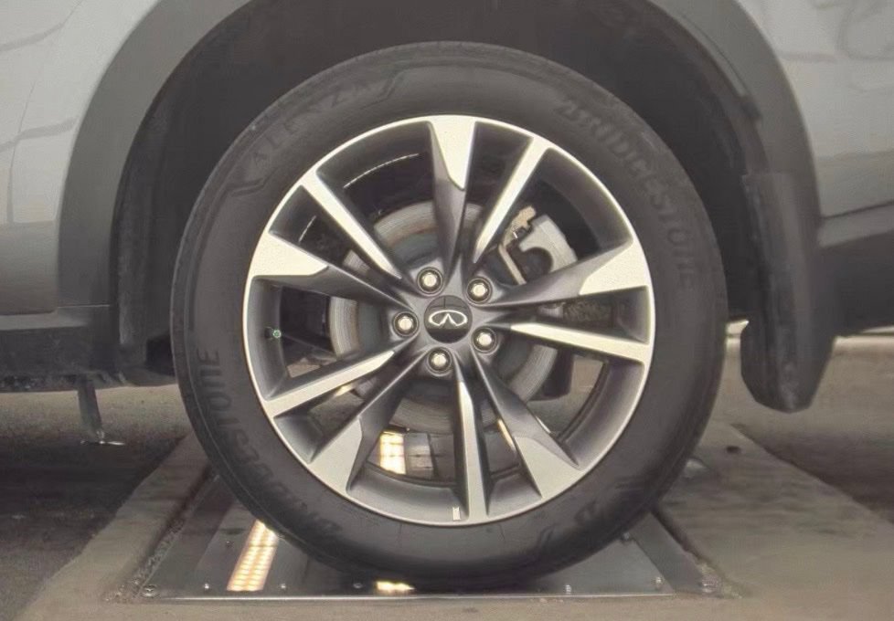 Certified 2024 INFINITI QX60 Luxe w/ Cargo Package FWD image 13