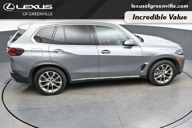 Used 2024 BMW X5 xDrive40i w/ Parking Assistance Package image 46
