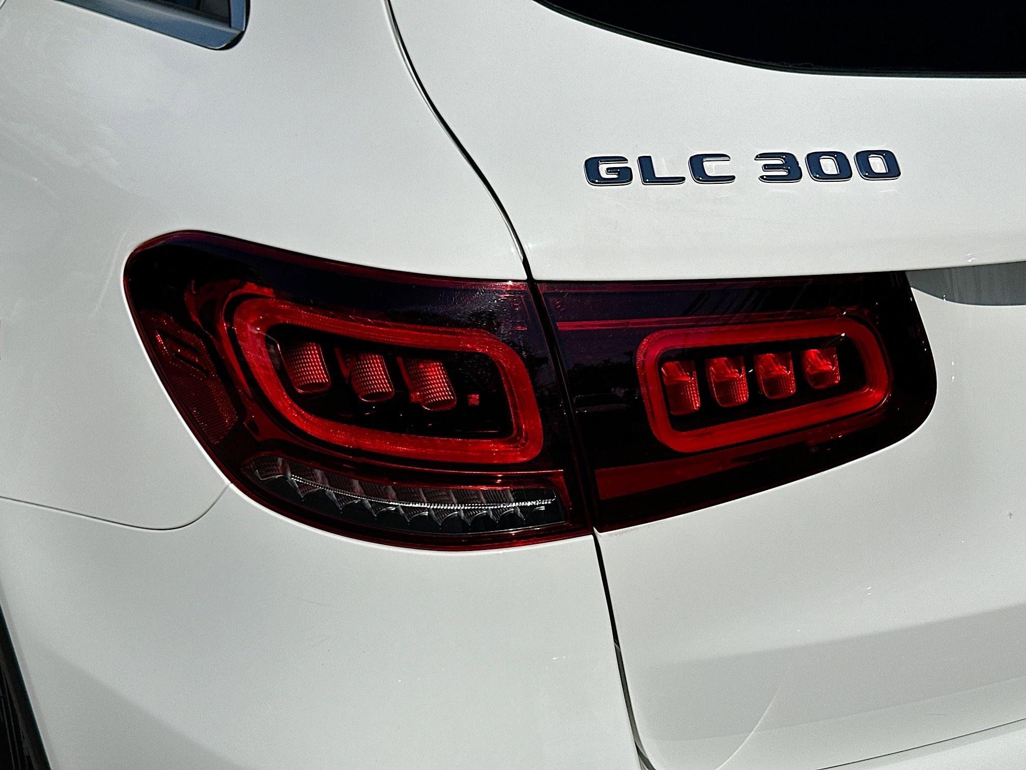 Used 2021 Mercedes-Benz GLC 300 image 30