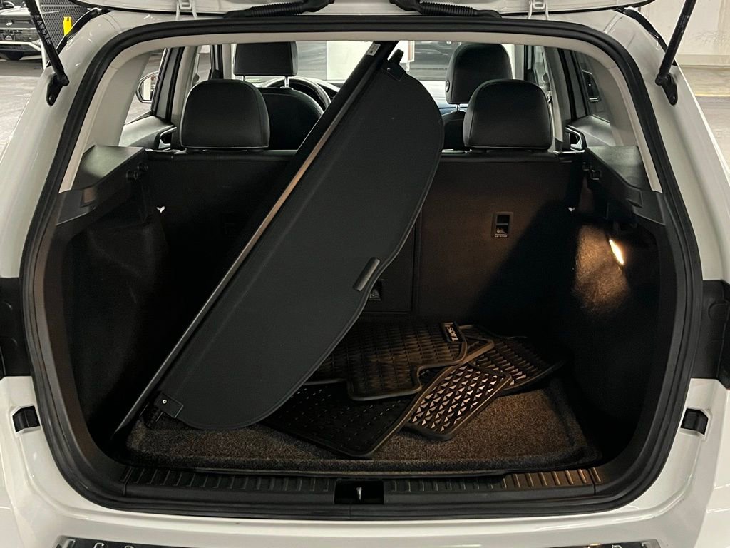 Used 2023 Volkswagen Taos SE image 38