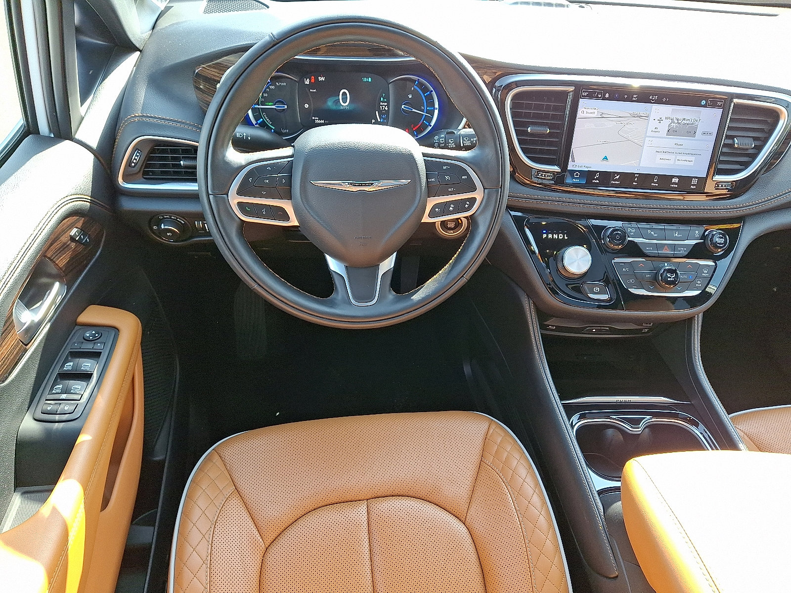 Certified 2022 Chrysler Pacifica Pinnacle FWD image 11