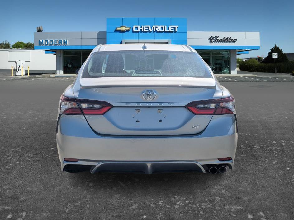 Used 2024 Toyota Camry SE FWD image 4