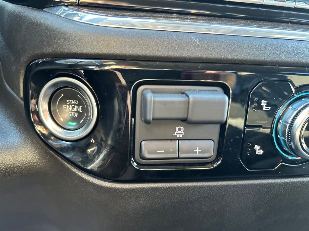 Used 2025 GMC Sierra 1500 Elevation image 28