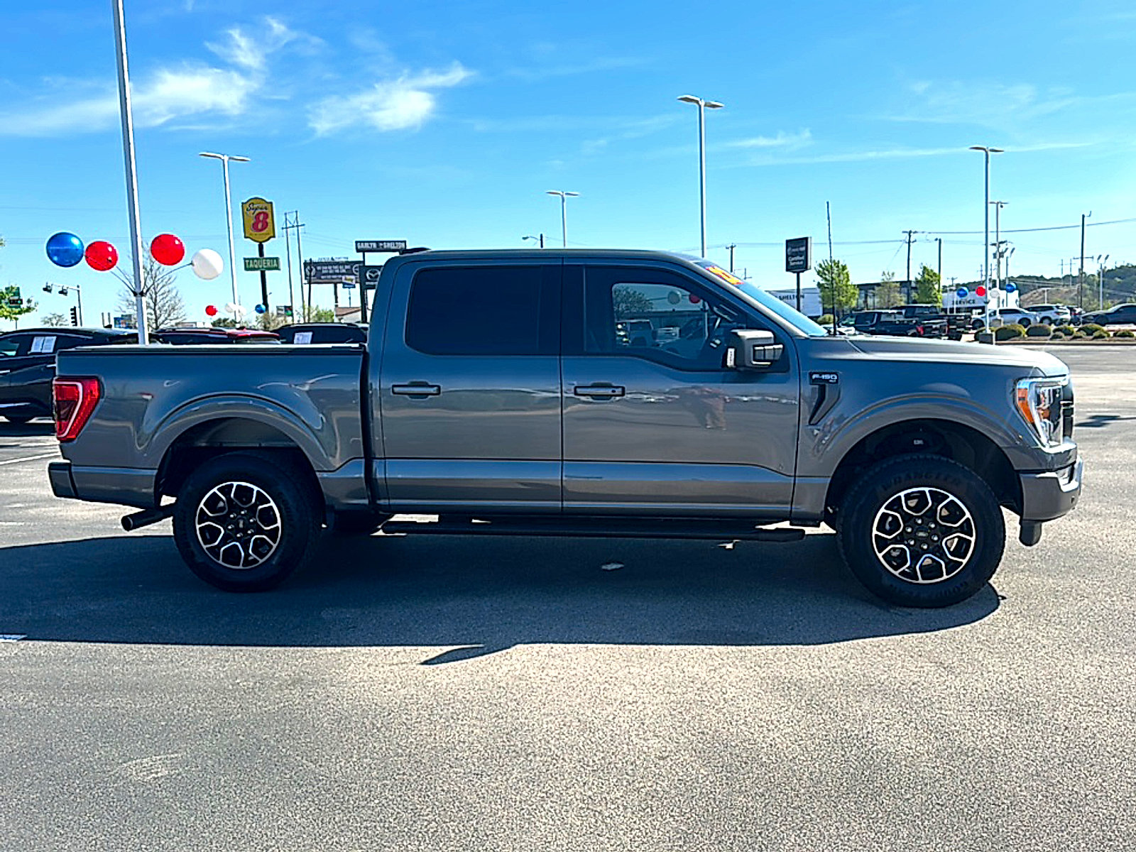 Used 2022 Ford F150 XLT w/ Equipment Group 302A High AWD/4WD image 9