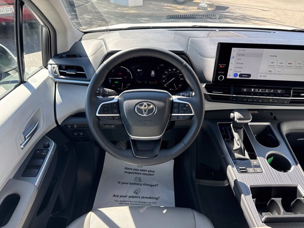 Certified 2026 Toyota Sienna XLE FWD image 28