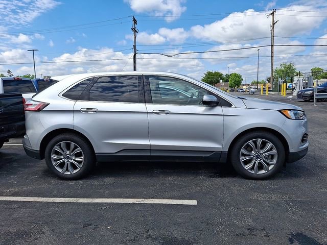 Used 2019 Ford Edge Titanium w/ Equipment Group 301A AWD/4WD image 7