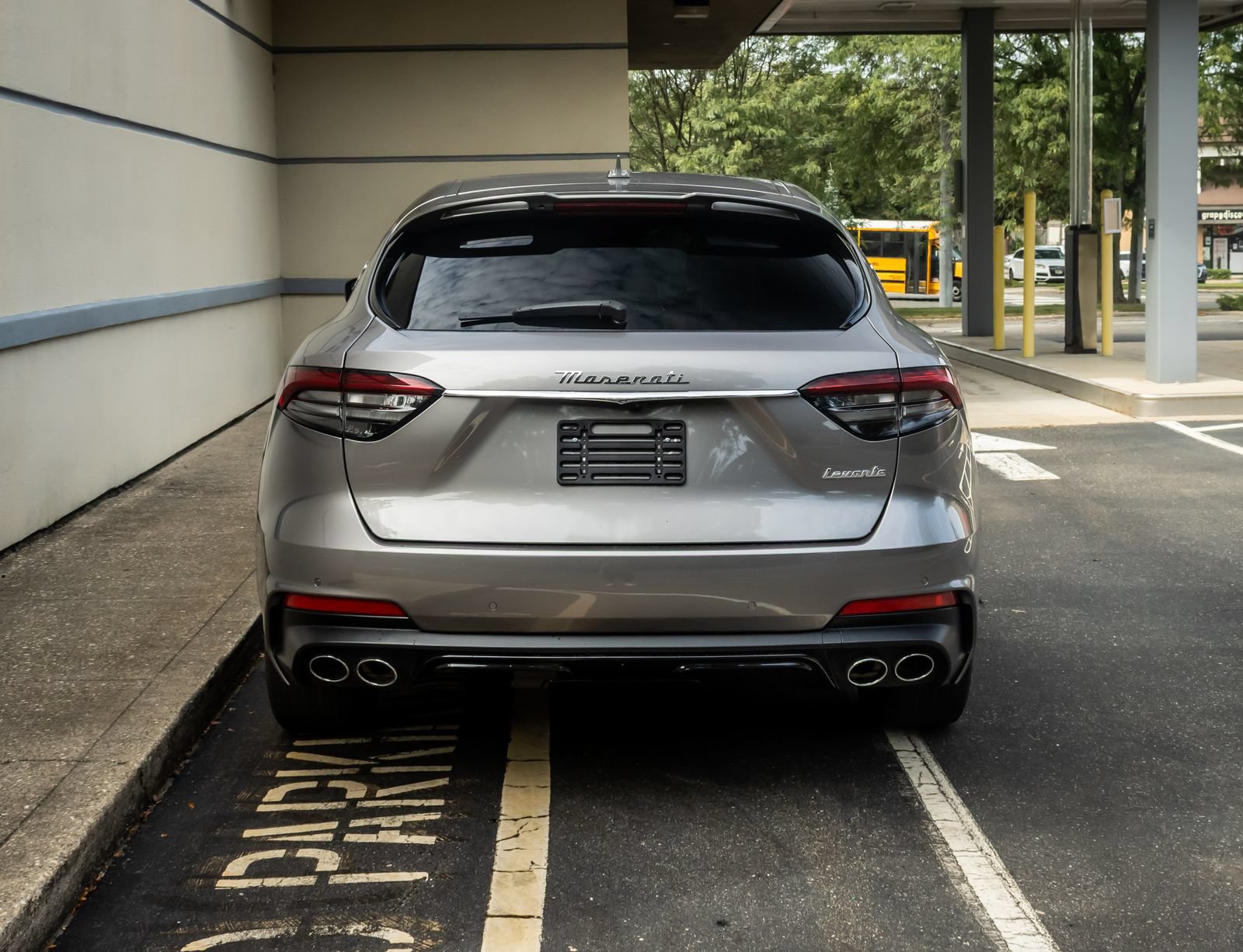 Used 2022 Maserati Levante GT AWD/4WD image 7