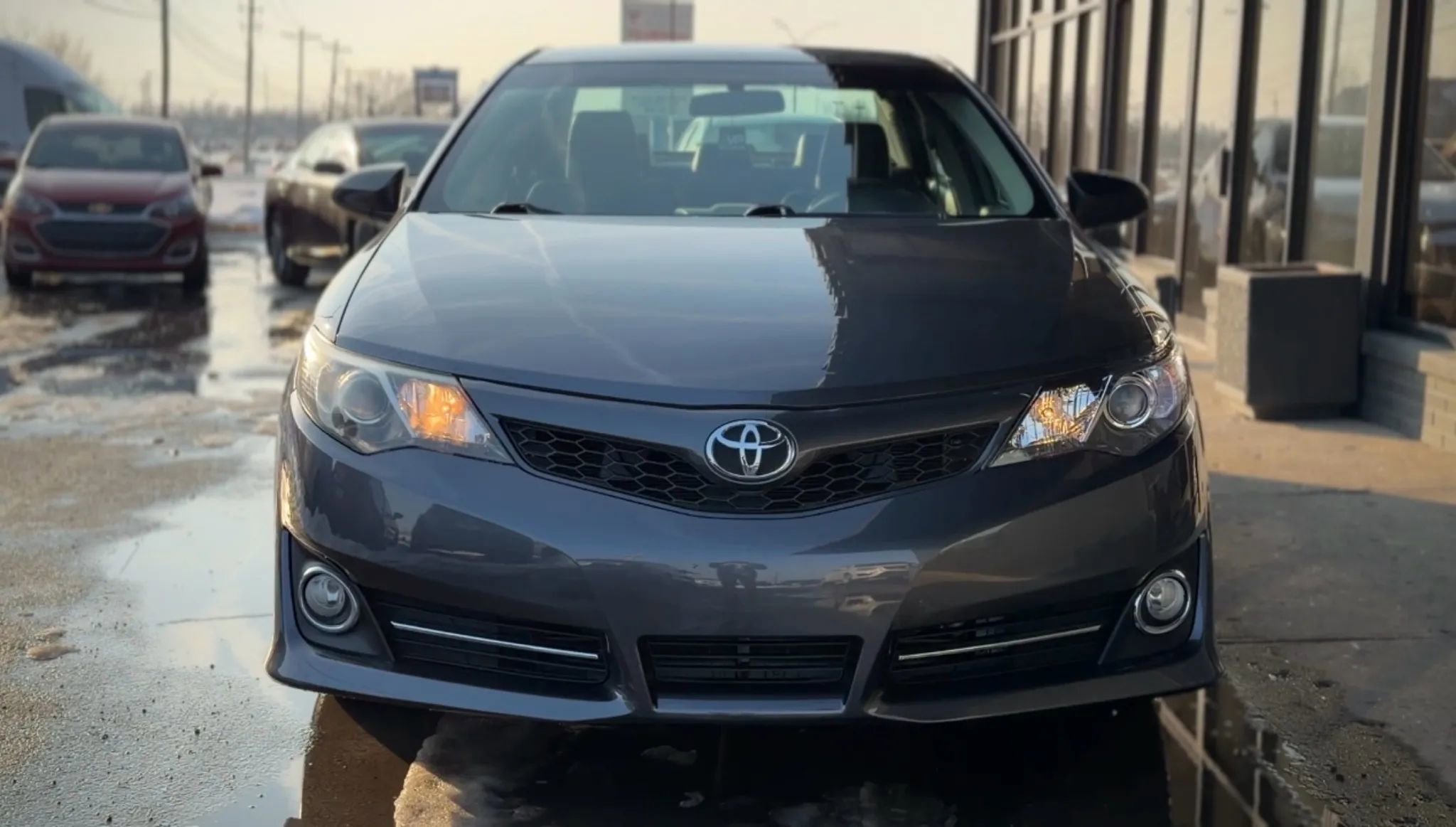 Used 2013 Toyota Camry SE image 6