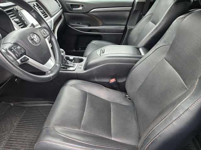 Certified 2017 Toyota Highlander Limited AWD/4WD image 18
