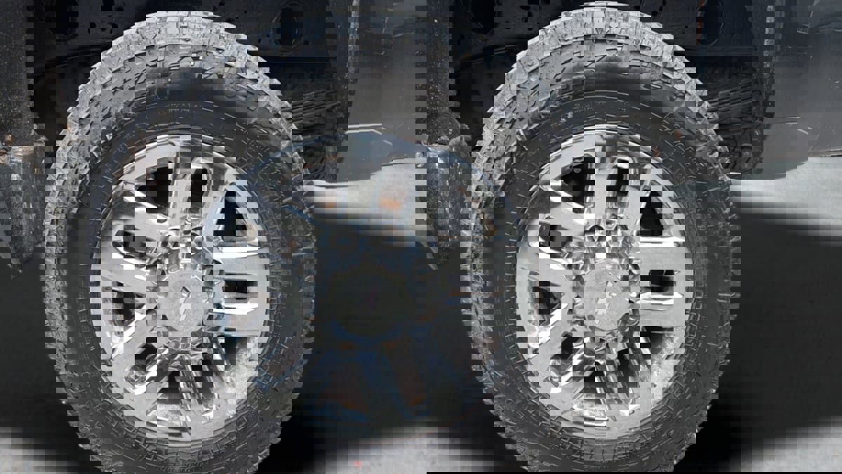 Used 2016 Chevrolet Silverado 2500 LT w/ LT Convenience Package image 20