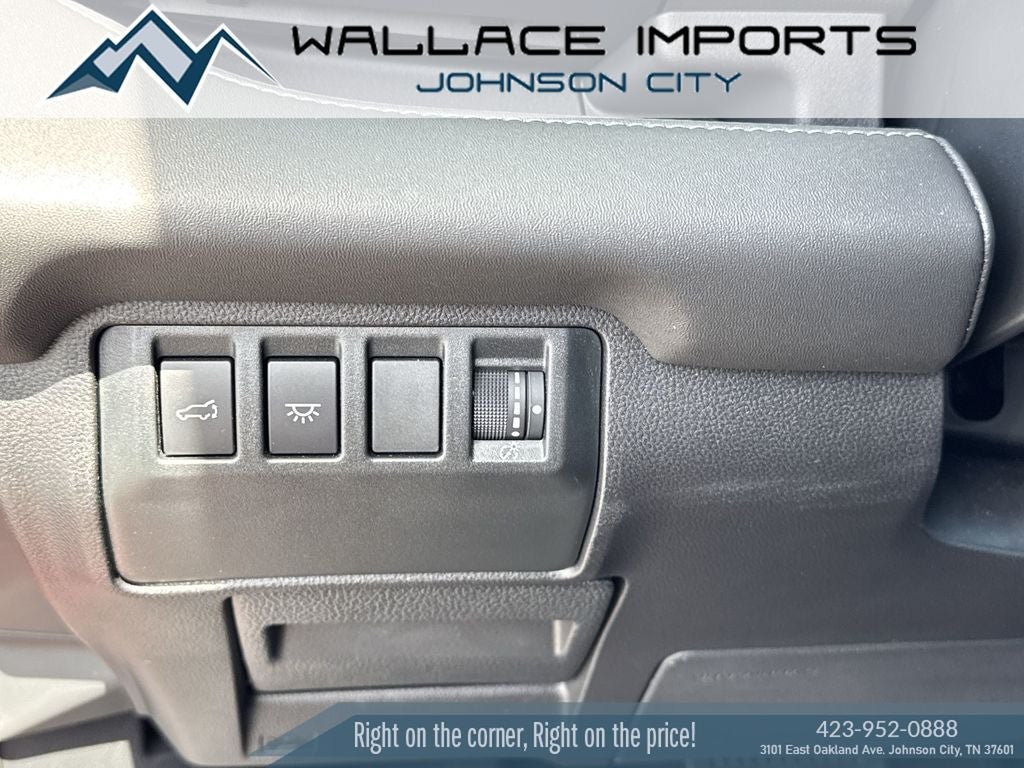 Used 2025 Subaru Ascent Limited w/ Popular Package #2 AWD/4WD image 33