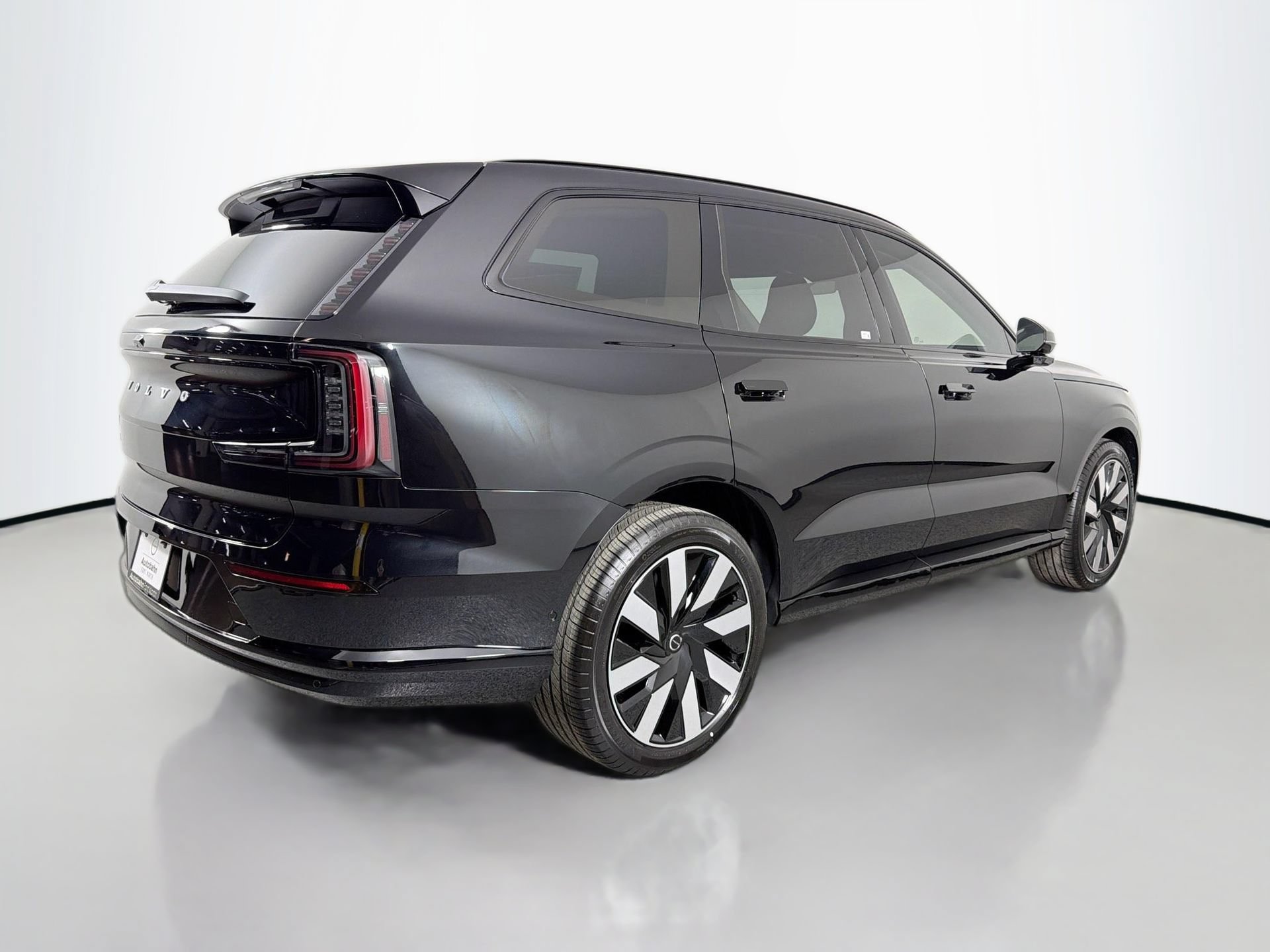 New 2026 Volvo EX90 Ultra AWD/4WD image 5