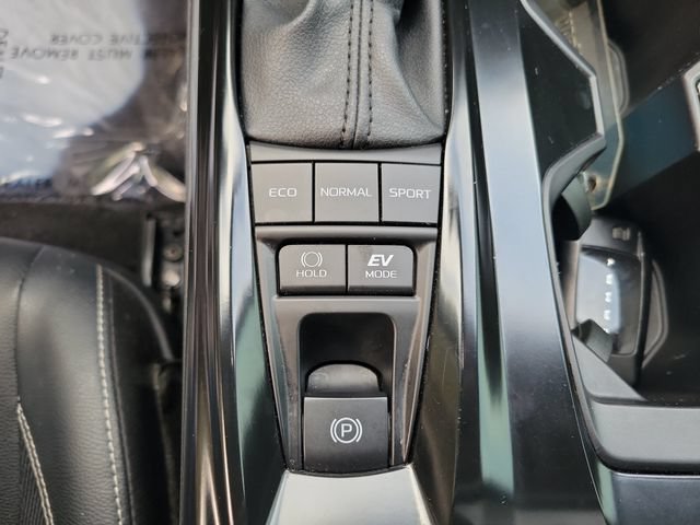 Used 2025 Toyota Camry SE FWD image 32