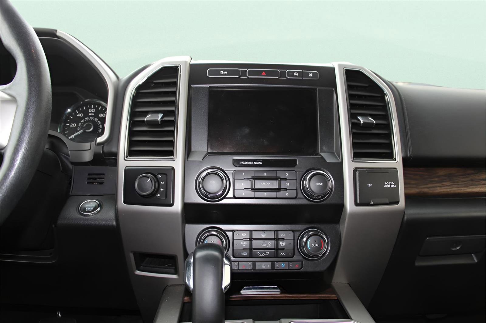 Used 2020 Ford F150 Lariat image 14