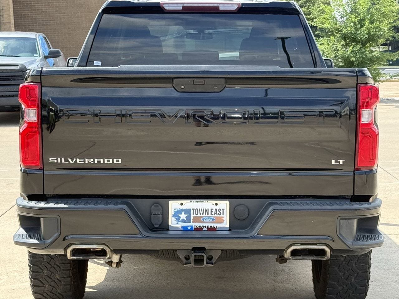 Used 2019 Chevrolet Silverado 1500 LT Trail Boss AWD/4WD image 6