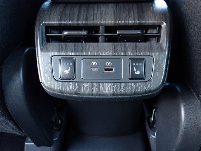 Used 2023 Nissan Ariya AWD image 9