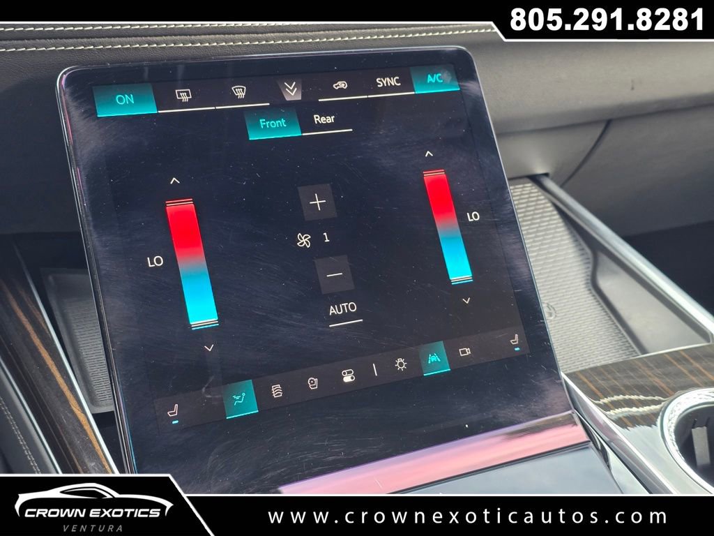 Used 2025 Cadillac Escalade ESV Premium Luxury RWD image 30