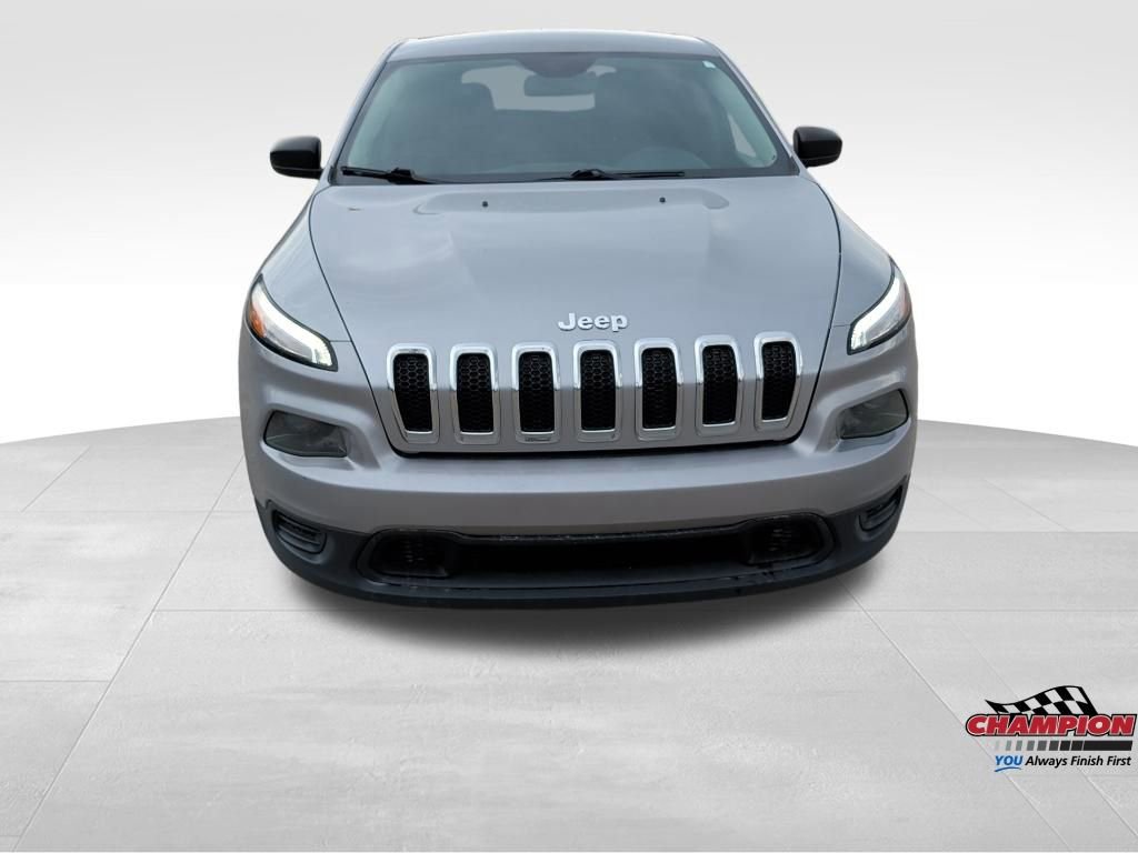 Used 2017 Jeep Cherokee Sport w/ Safety Group image 8