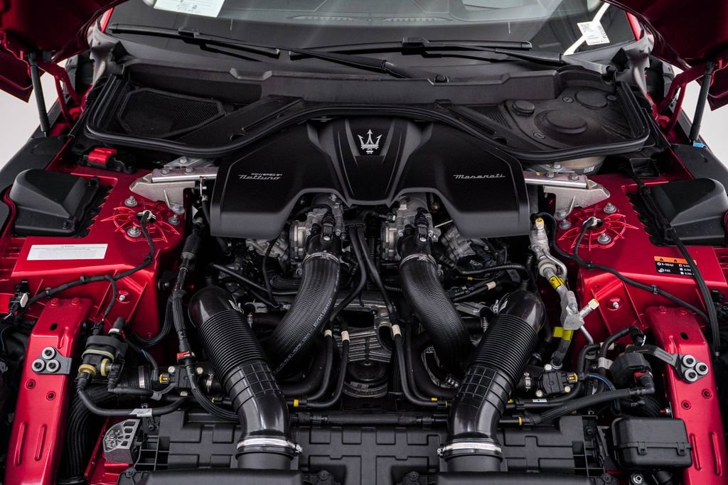 Used 2024 Maserati GranTurismo Trofeo image 28