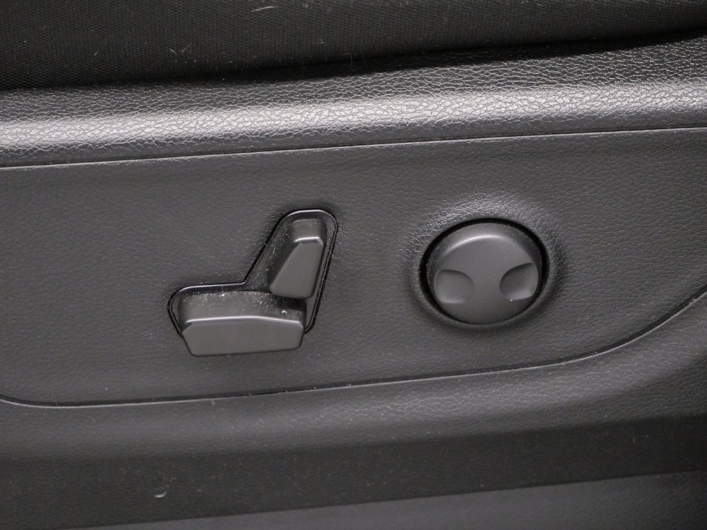 Used 2025 RAM 1500 Big Horn AWD/4WD image 15