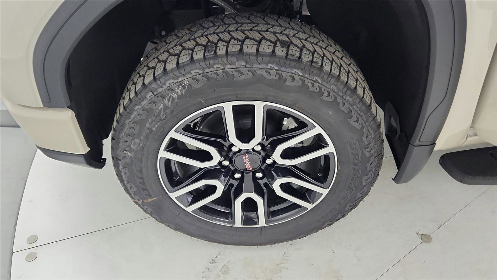 New 2026 GMC Sierra 1500 AT4 w/ AT4 Premium Package AWD/4WD image 40