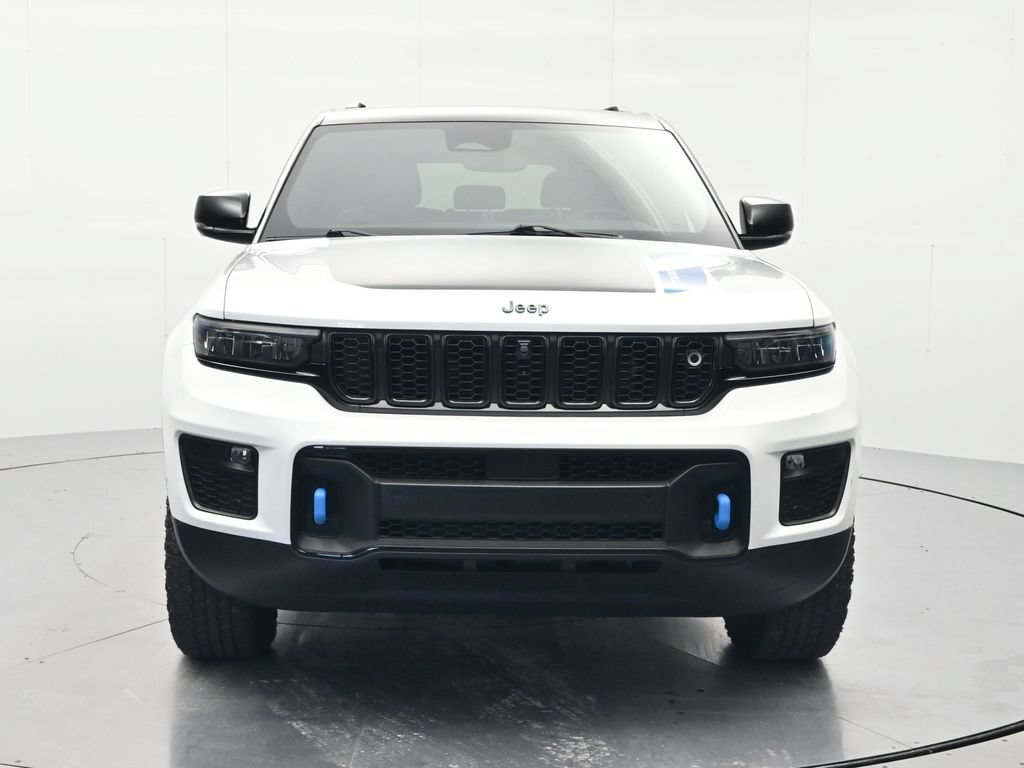 Used 2023 Jeep Grand Cherokee Trailhawk w/ Advanced Protech Group II AWD/4WD image 2