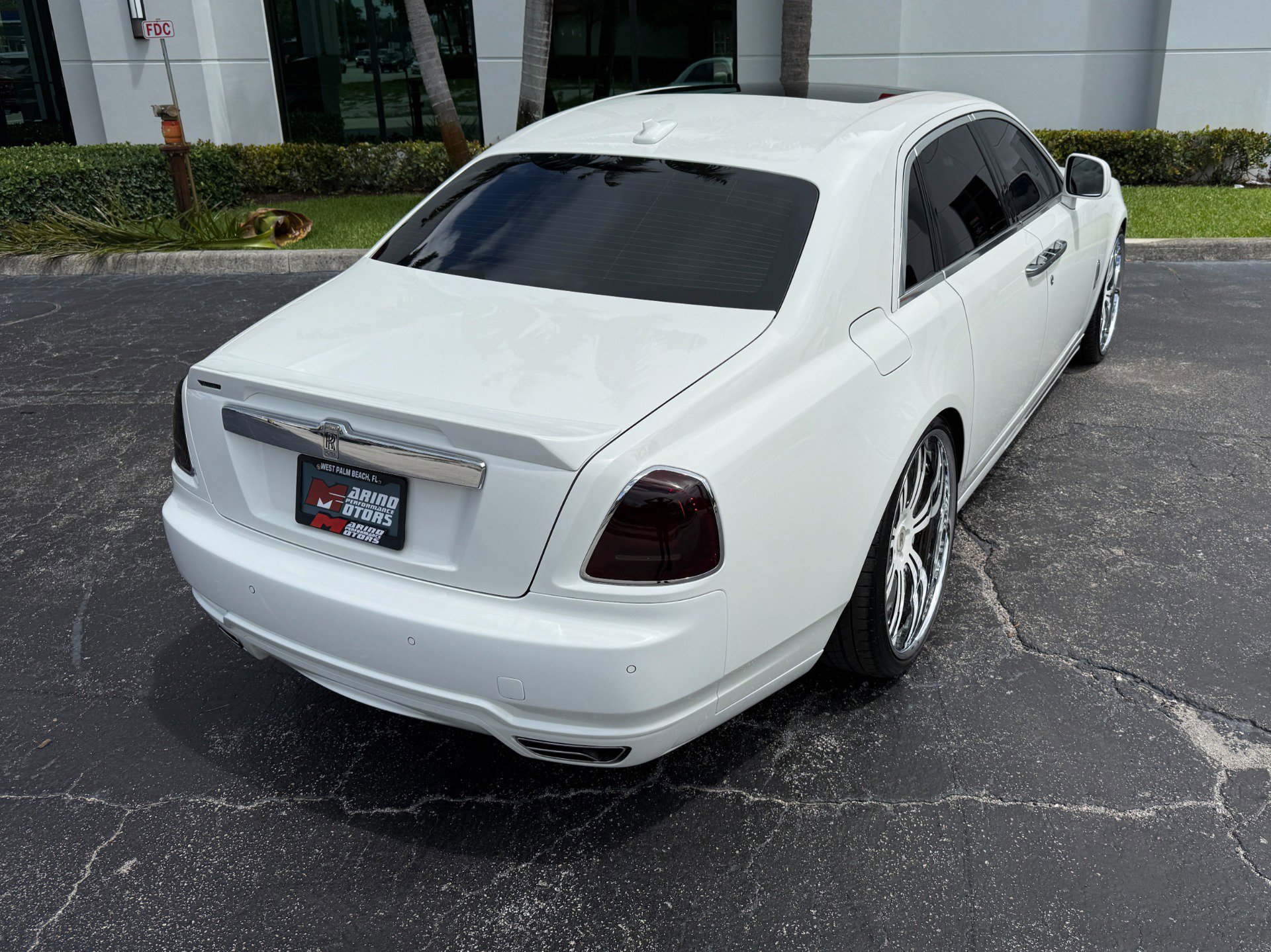 Used 2011 Rolls-Royce Ghost image 15