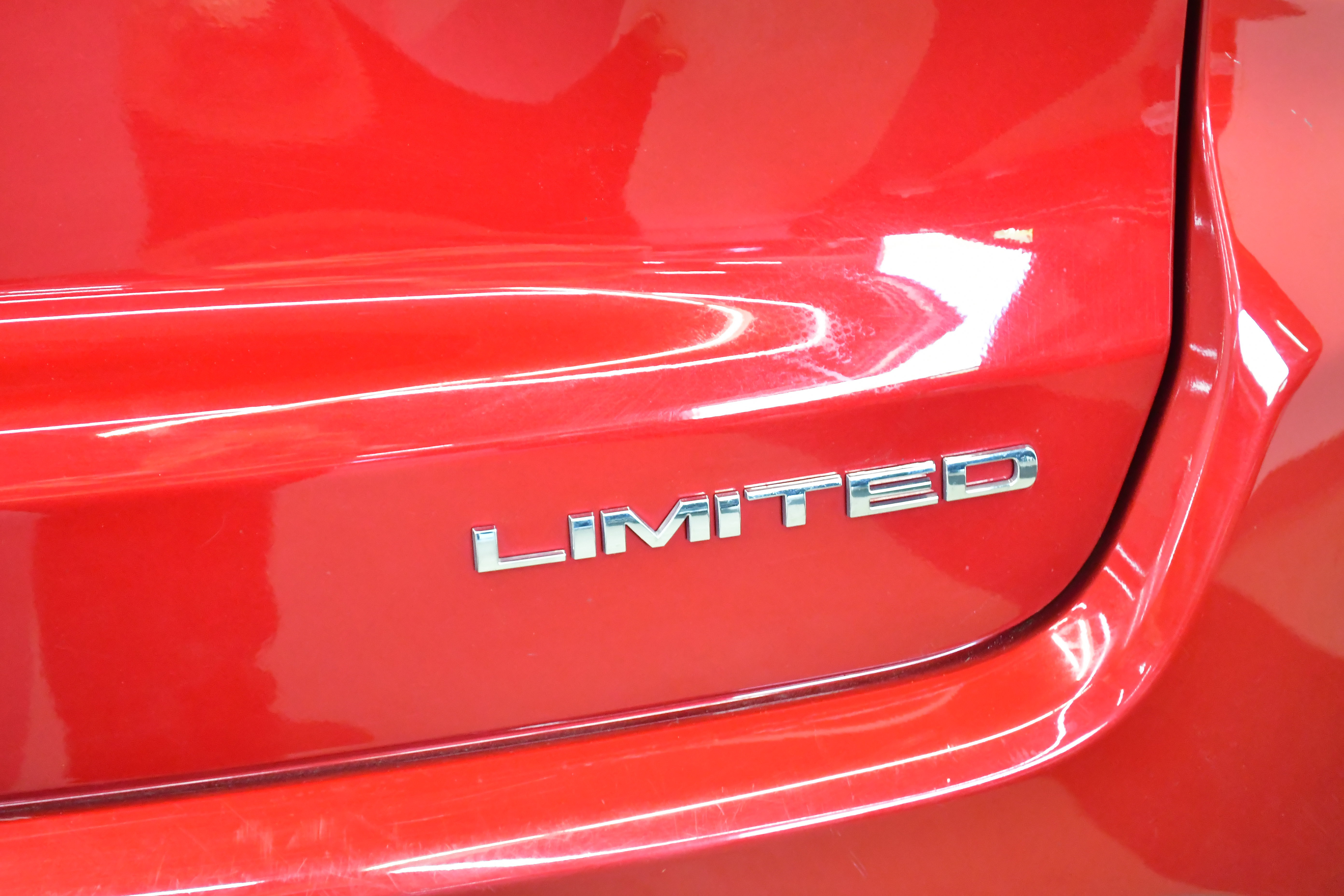 Used 2025 Jeep Compass Limited image 32