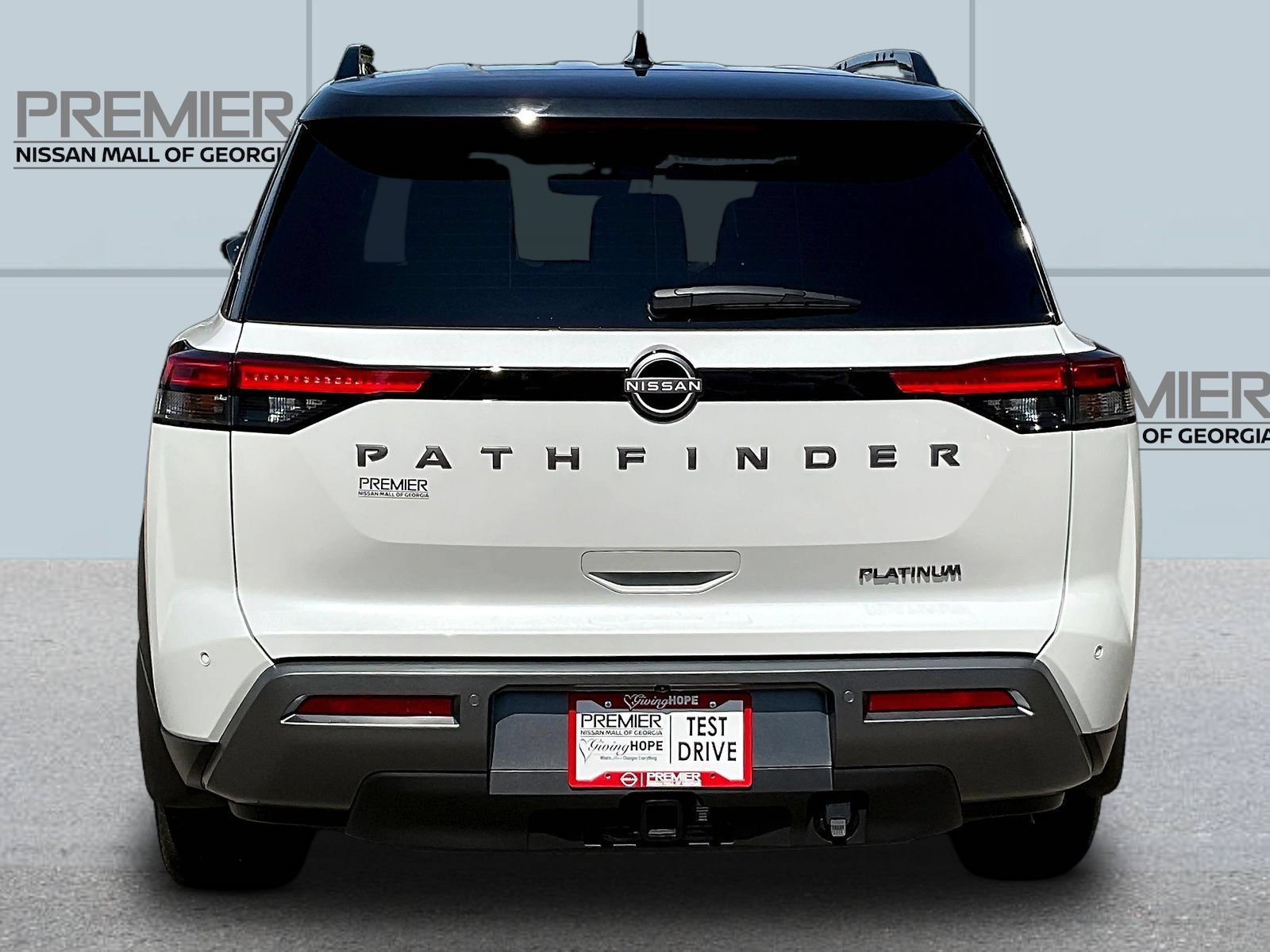 New 2026 Nissan Pathfinder Platinum FWD image 4