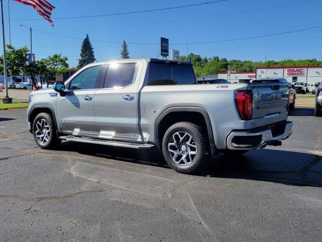 Used 2023 GMC Sierra 1500 SLT w/ SLT Premium Package AWD/4WD image 3