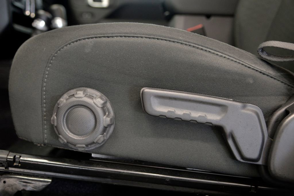 Used 2021 Jeep Wrangler Unlimited Sahara w/ Cold Weather Group image 16