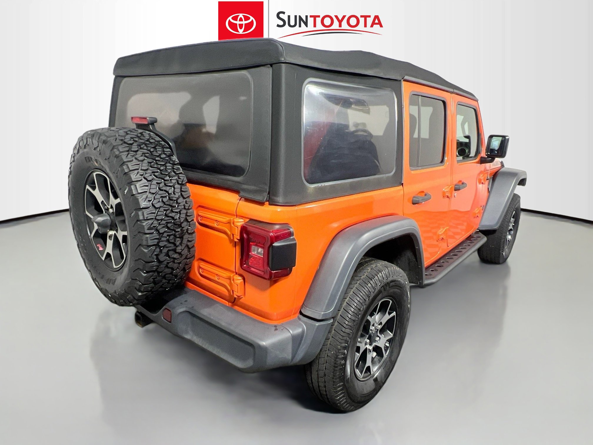 Used 2018 Jeep Wrangler Unlimited Rubicon w/ LED Lighting Group image 4