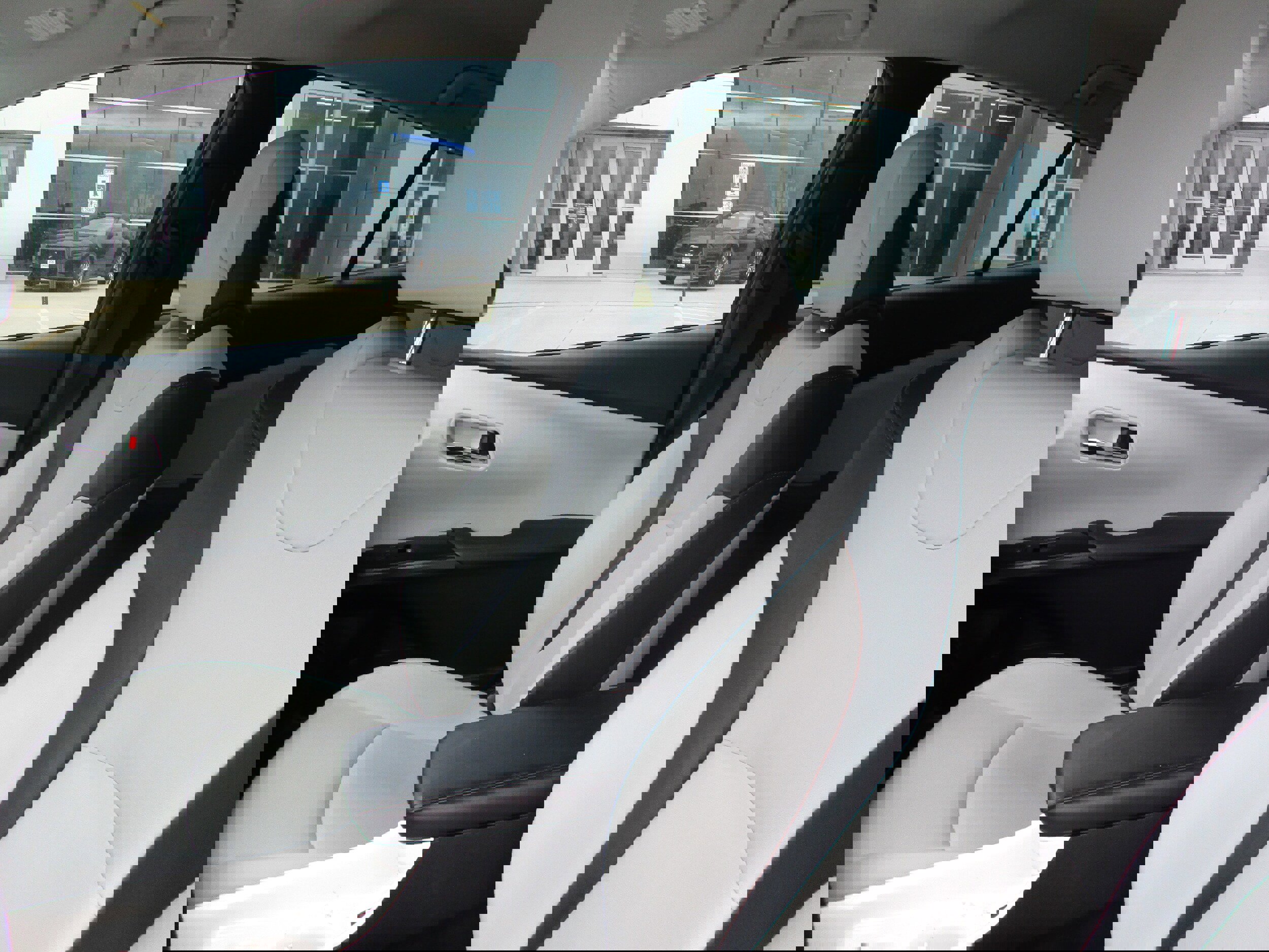 Used 2018 Toyota Prius Prime Advanced w/ Carpet Mat Package FWD image 14