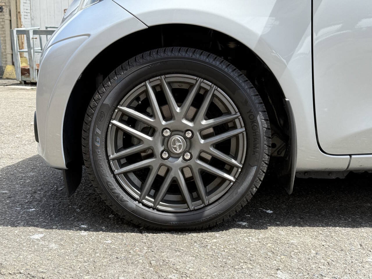 Used 2014 Scion iQ 10 Series FWD image 40