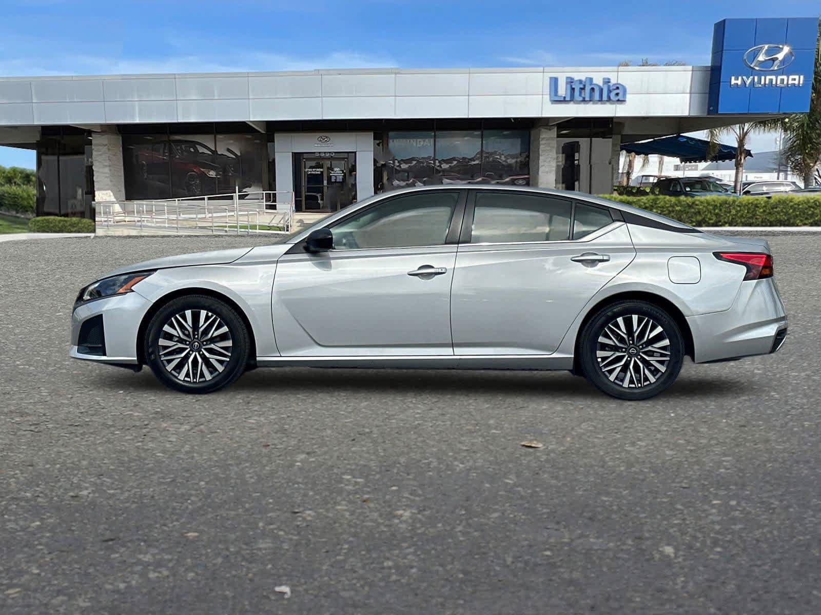 Used 2026 Nissan Altima 2.5 SV FWD image 6
