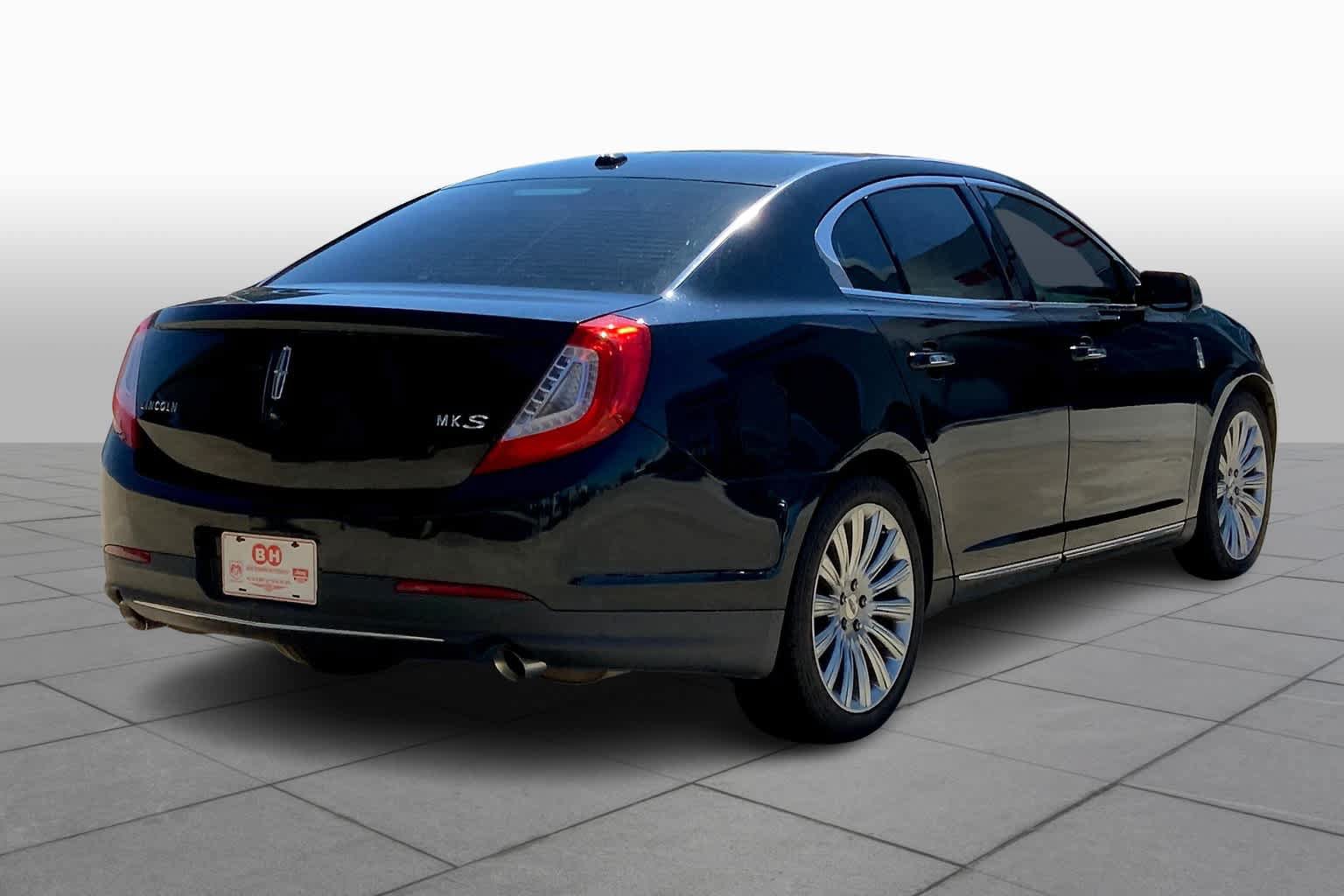Used 2014 Lincoln MKS FWD image 7