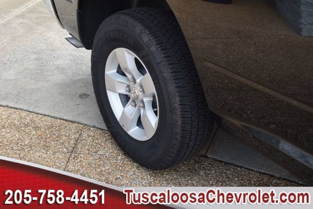 Used 2024 RAM 1500 Classic SLT AWD/4WD image 13