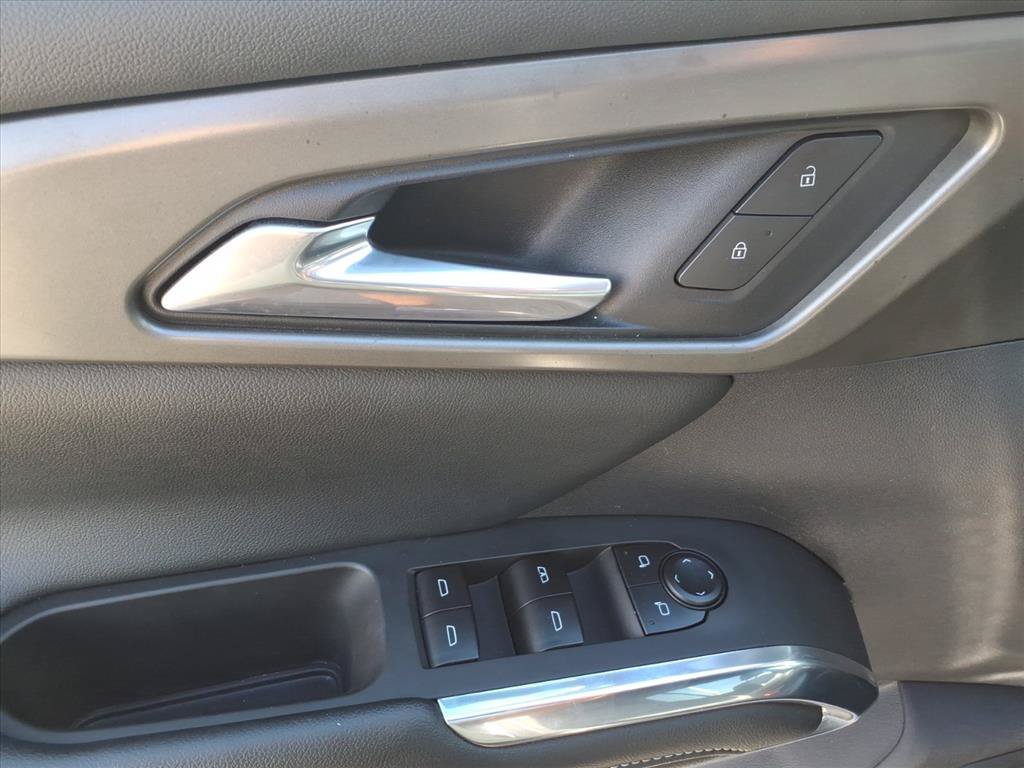 Used 2025 Chevrolet Traverse LT FWD image 20