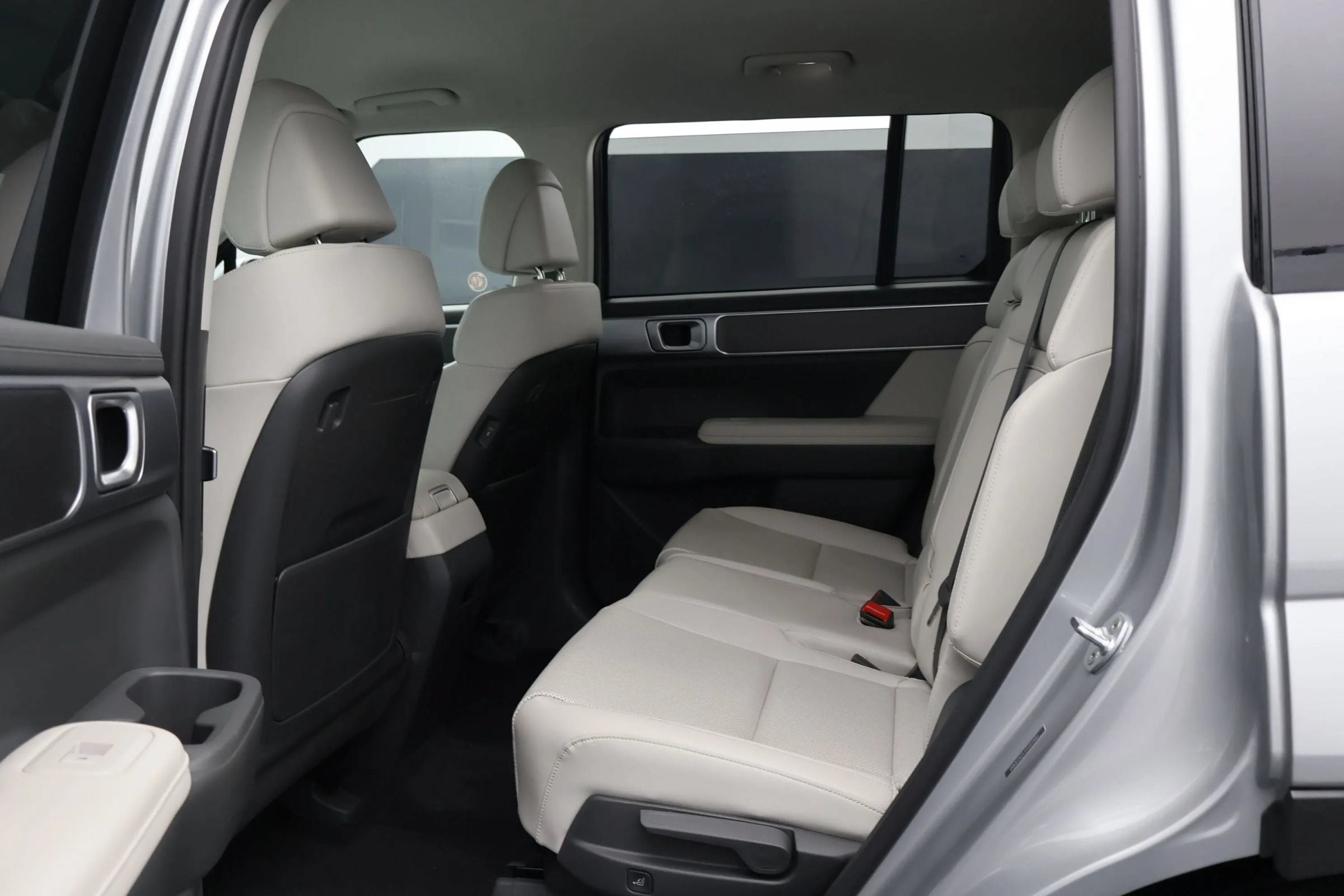 Used 2026 Hyundai Santa Fe SEL FWD image 12