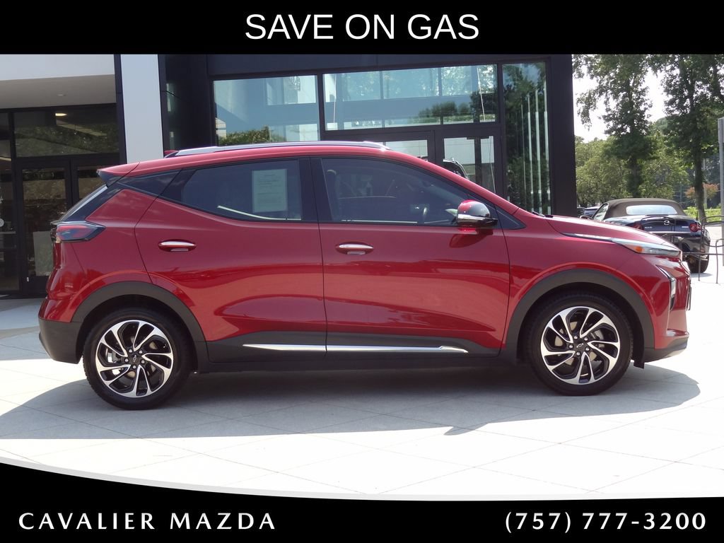 Used 2022 Chevrolet Bolt EUV Premier FWD image 3