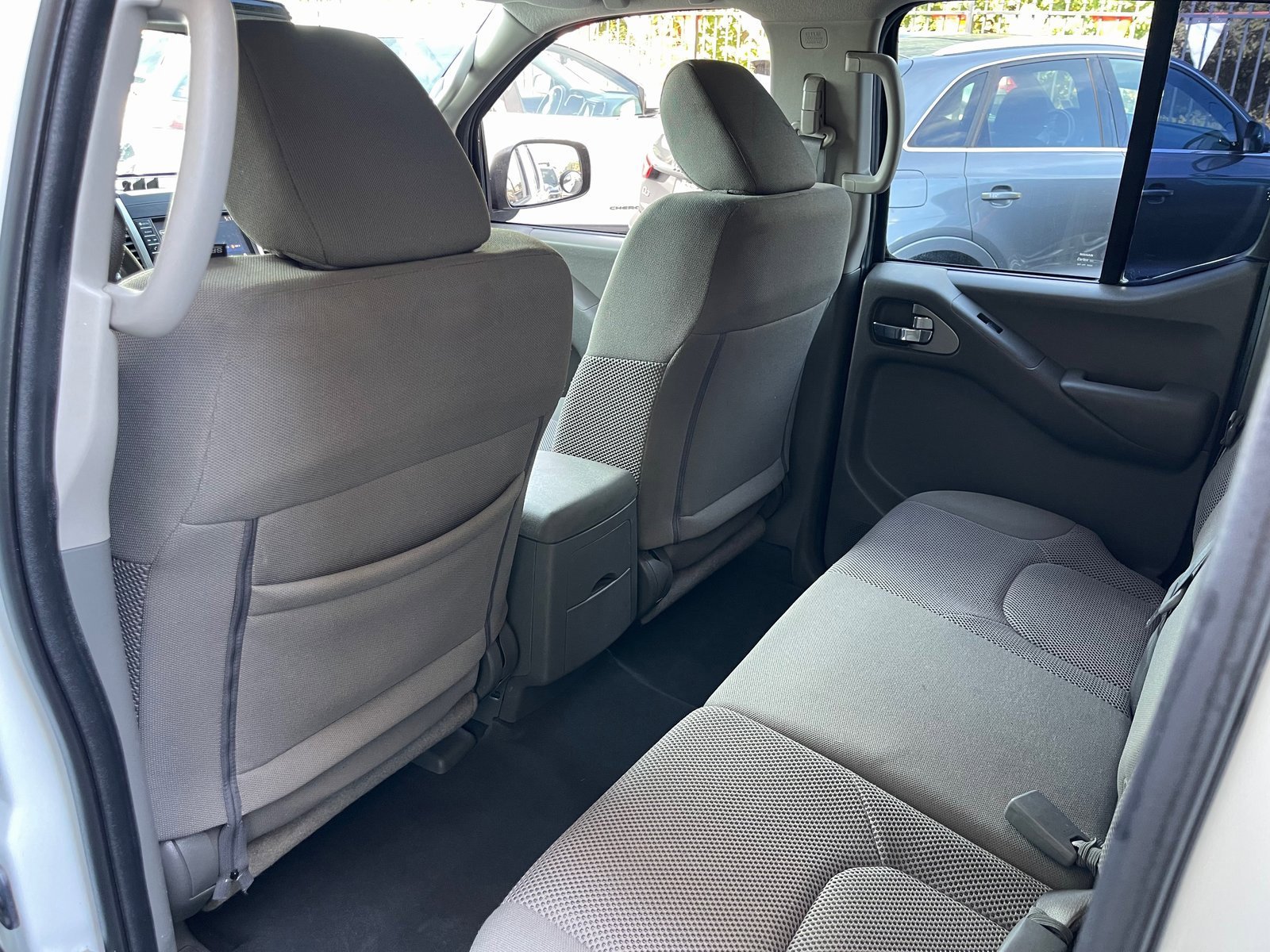 Used 2019 Nissan Frontier SV image 15