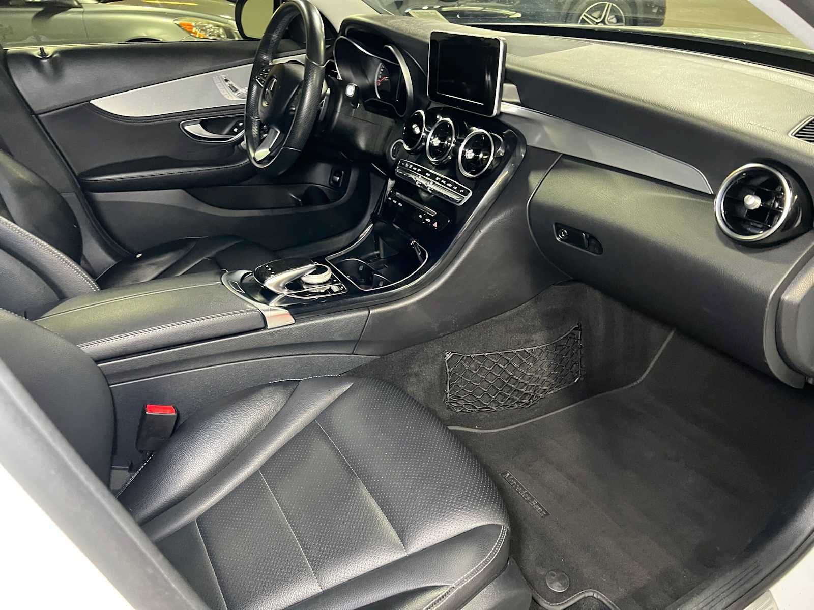 Used 2016 Mercedes-Benz C 300 4MATIC Sedan image 11