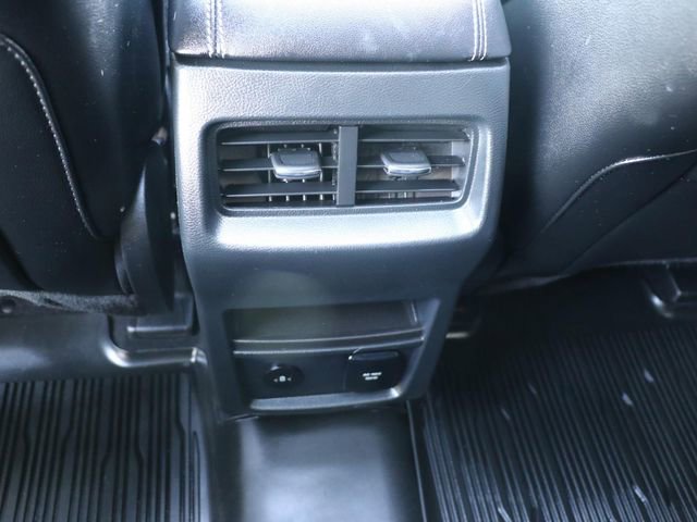 Used 2023 Ford Edge Titanium w/ Class II Trailer Tow Package AWD/4WD image 16