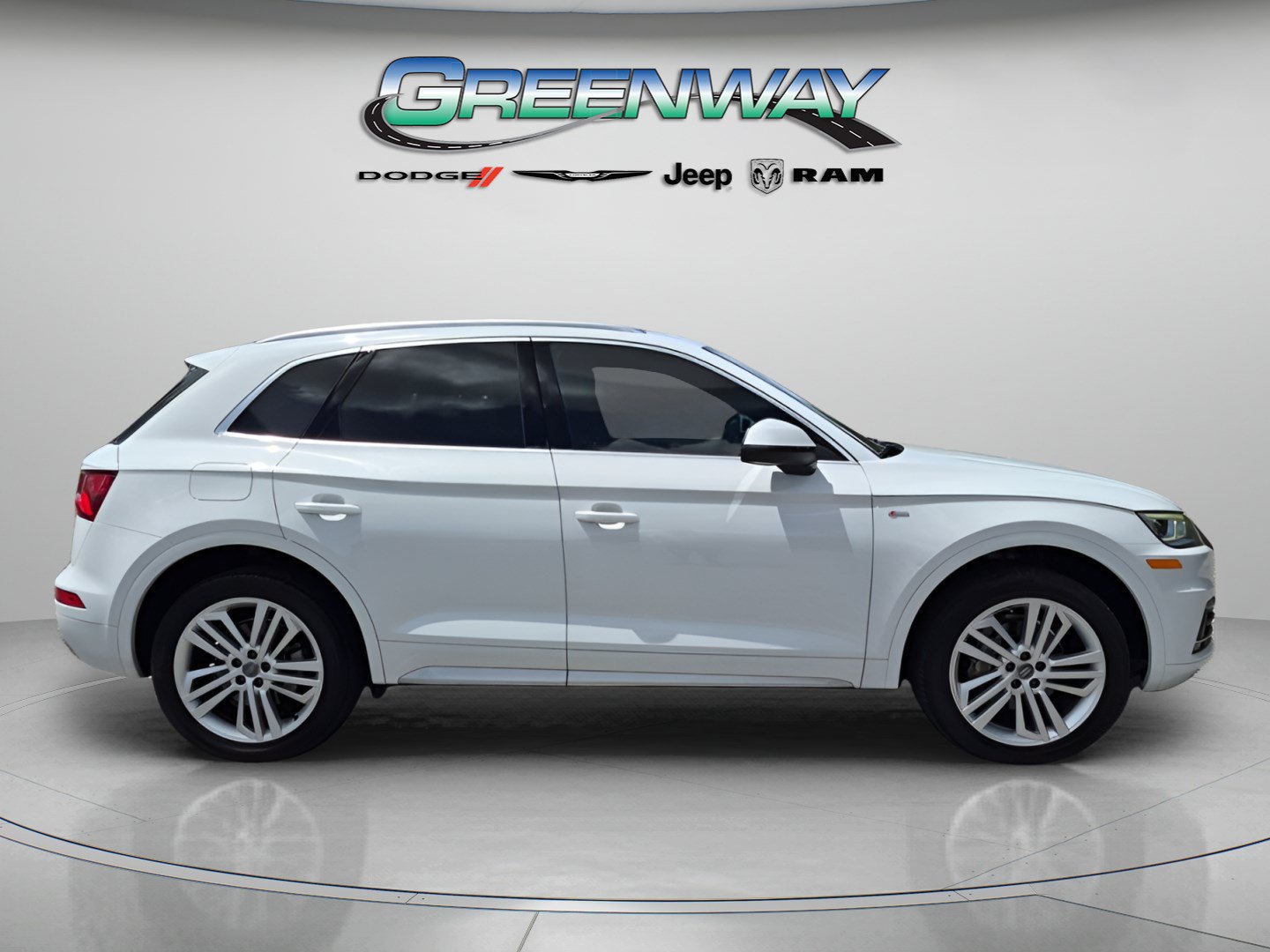 Used 2019 Audi Q5 2.0T Premium Plus AWD/4WD image 4